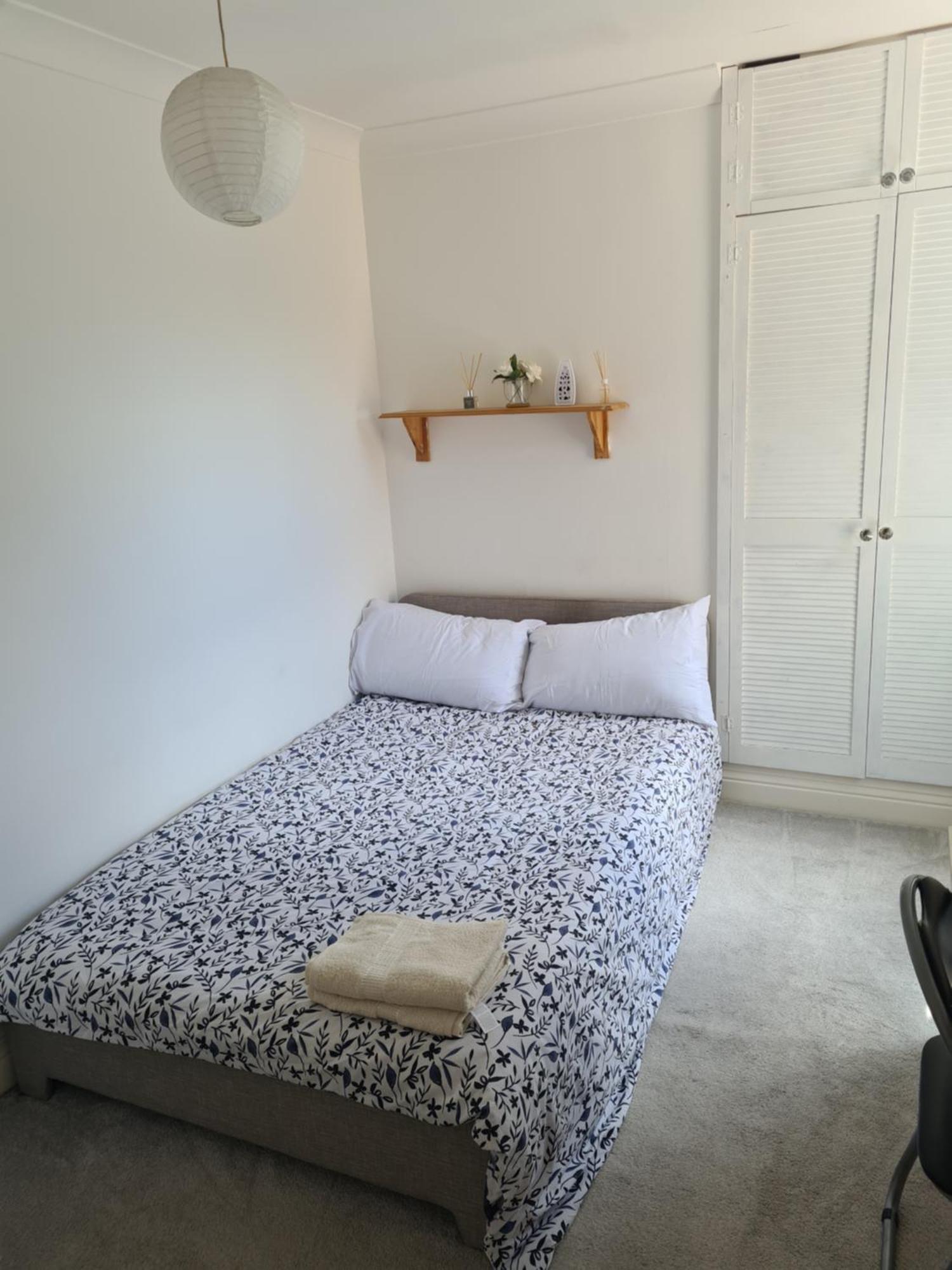 A Private & Beautiful Bedroom With Shared Bathroom In The Heart Of Борнмут Номер фото